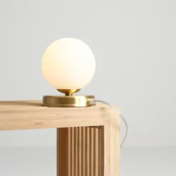 Aldex Ball bordlampe, messing, Ø17 cm