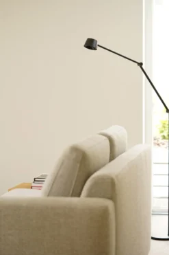 Antidark Direction F2 gulvlampe, sort