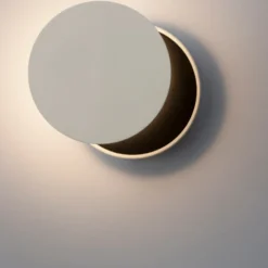 Antidark Dot væglampe, hvid/sort