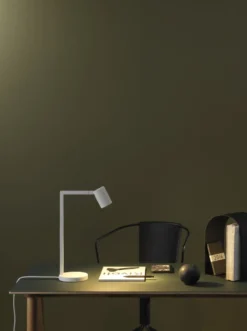 Astro Ascoli Desk bordlampe, hvid