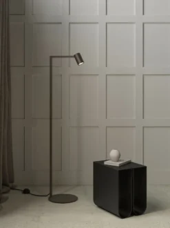 Astro Ascoli gulvlampe, bronze