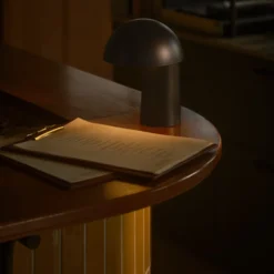Dftp Faye genopladelig bordlampe, sort