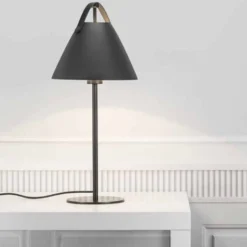 Dftp Strap bordlampe, sort