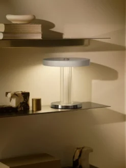 Dftp Trezzi genopladelig bordlampe
