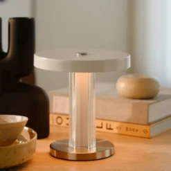 Dftp Trezzi genopladelig bordlampe