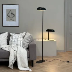 Dyberg Larsen Arch bordlampe, sort