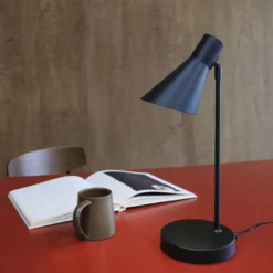 Dyberg Larsen Denver bordlampe