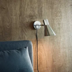 Dyberg Larsen DL12 væglampe, krom