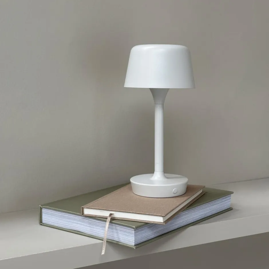 Dyberg Larsen Flow genopladelig bordlampe, beige