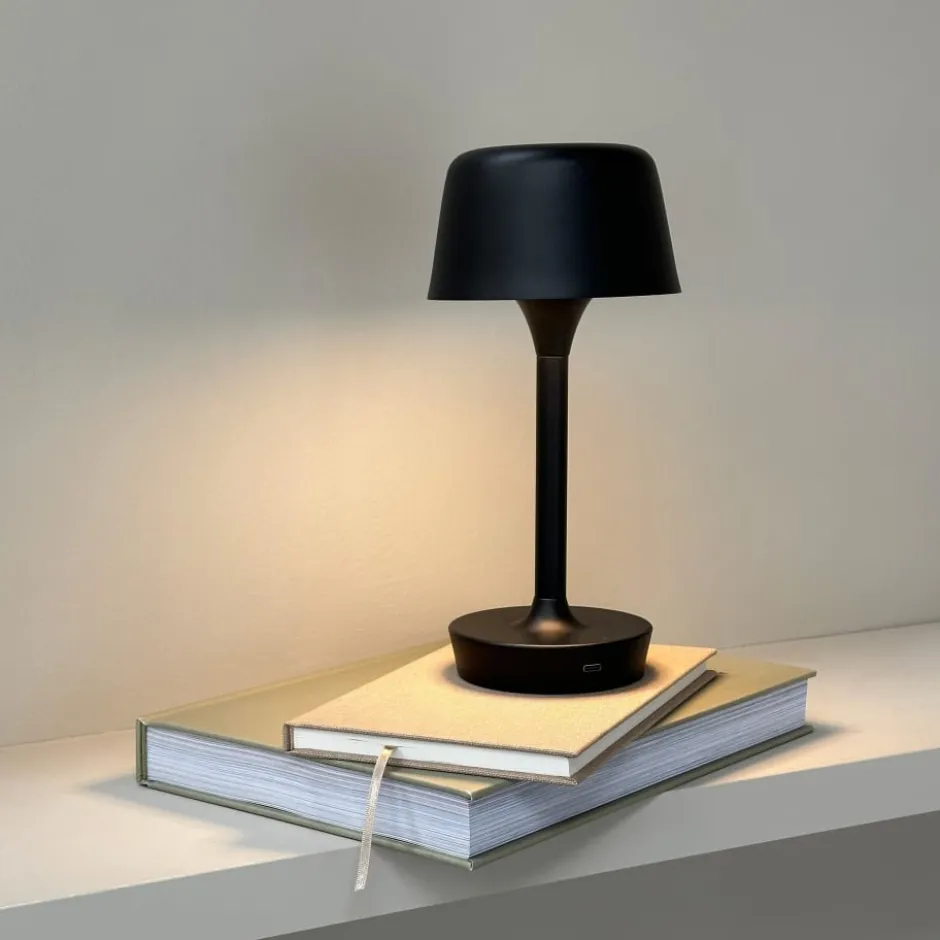Dyberg Larsen Flow genopladelig bordlampe, sort