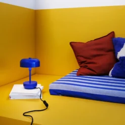 Dyberg Larsen Haipot bordlampe, blå