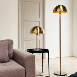 Dyberg Larsen Menton gulvlampe