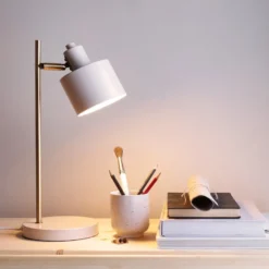 Dyberg Larsen Ocean bordlampe, beige