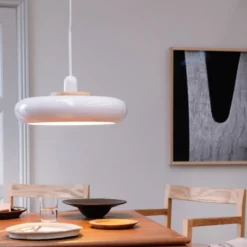 Dyberg Larsen Planet pendel, hvid
