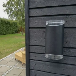 Dyberg Larsen Ribe udendørs væglampe