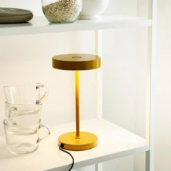 Dyberg Larsen Starlight bordlampe, gul