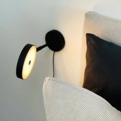Dyberg Larsen Starlight væglampe, sort