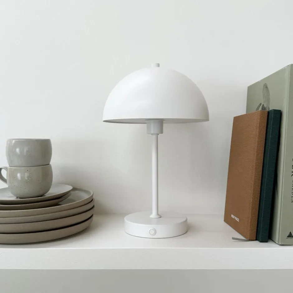 Dyberg Larsen Stockholm genopladelig bordlampe, hvid