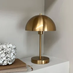 Dyberg Larsen Stockholm genopladelig bordlampe, messing