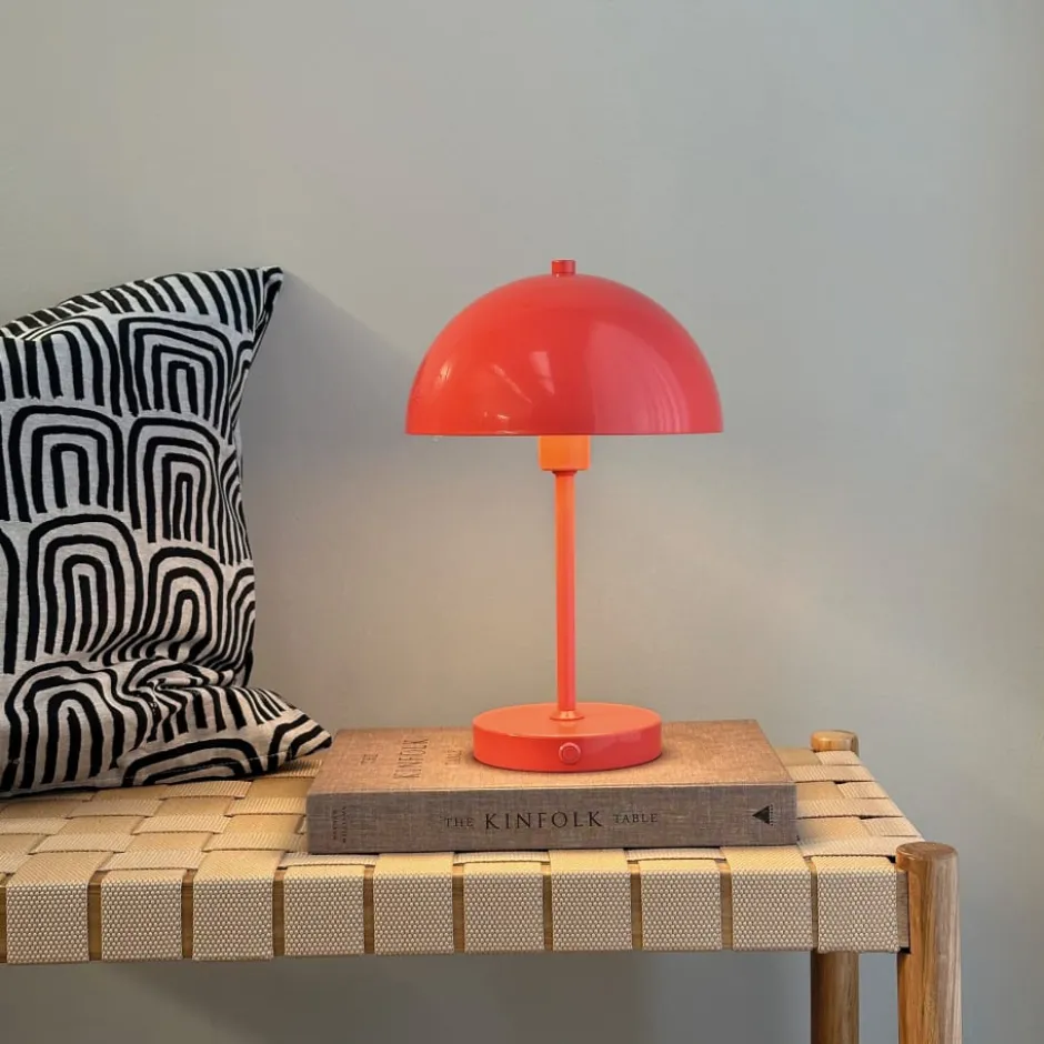 Dyberg Larsen Stockholm genopladelig bordlampe, rød