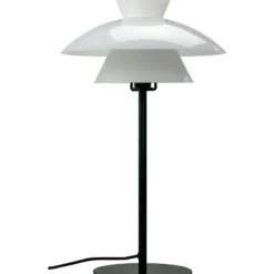 Dyberg Larsen Valby bordlampe