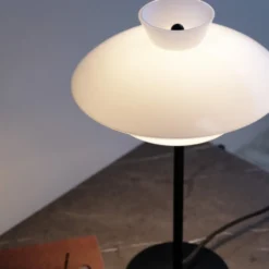 Dyberg Larsen Valby bordlampe