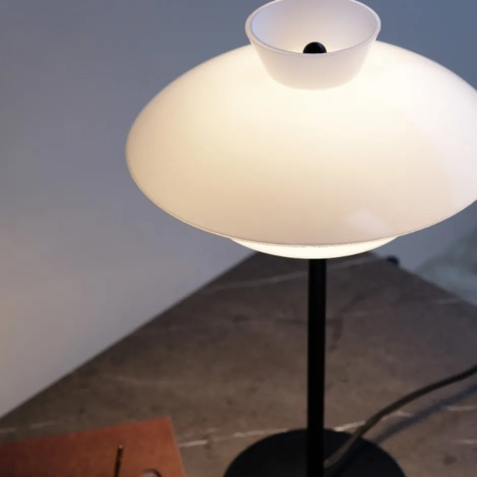 Dyberg Larsen Valby bordlampe