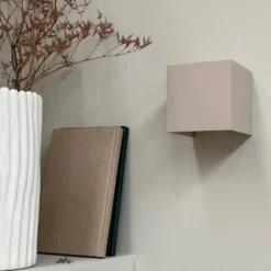 Dyberg Larsen Venus væglampe, beige