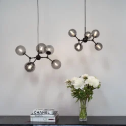 Halo Design Atom Mini lysekrone, røgfarvet