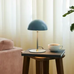 Halo Design Boogie bordlampe, blå