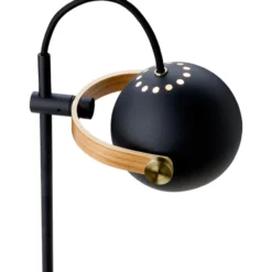 Halo Design D.C genopladelig bordlampe, sort
