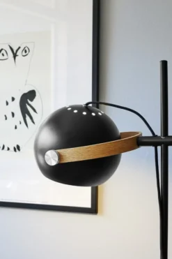 Halo Design D.C væglampe, sort