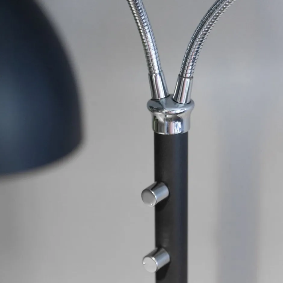 Halo Design Hudson gulvlampe, 2-armet, sort