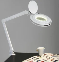 Halo Design Magni Light Lup klemmelampe