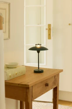 Halo Design Mini Stepp 1-2-3 genopladelig bordlampe, grøn