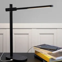 Halo Design Office Adjust Light bordlampe med USB
