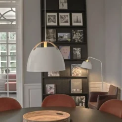 Halo Design Oslo pendel, hvid, Ø24 cm