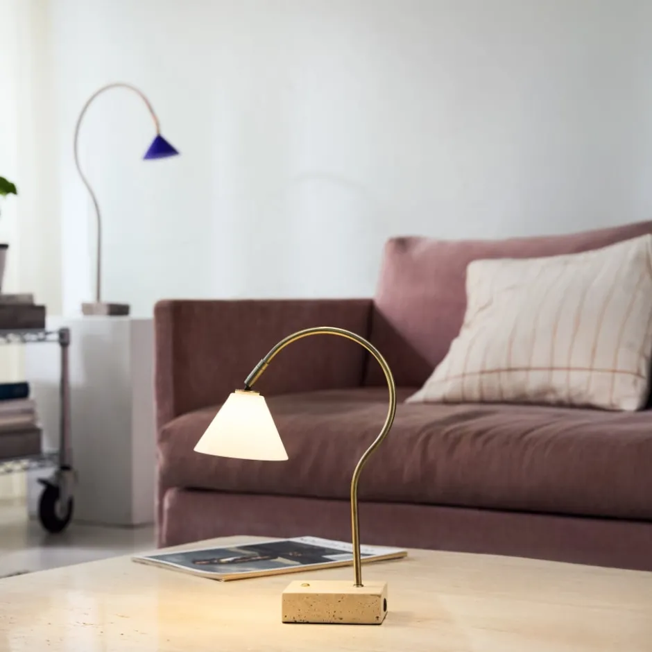 Halo Design Question genopladelig bordlampe, messing