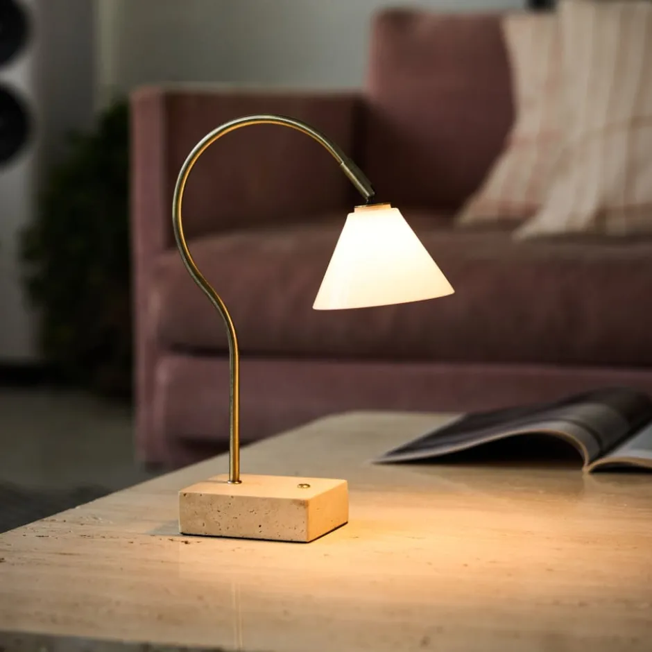 Halo Design Question genopladelig bordlampe, messing