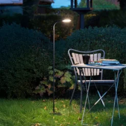 Halo Design Read genopladelig gulvlampe