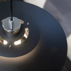Halo Design Sørup pendel, krom/sort