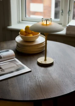 Halo Design Stepp 1-2-3 genopladelig bordlampe, beige