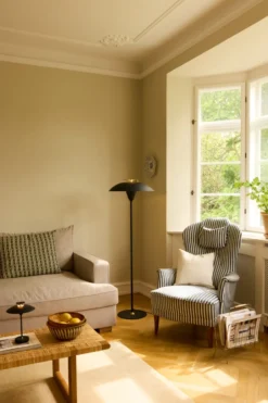 Halo Design Stepp gulvlampe, sort