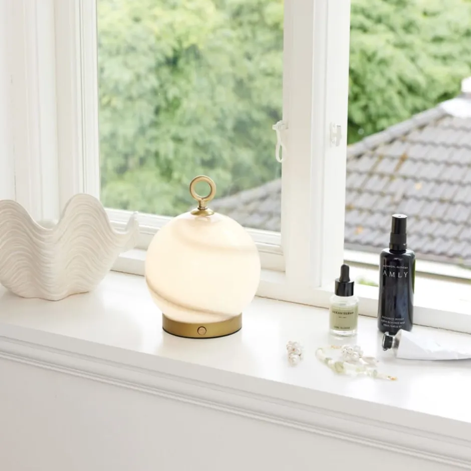 Halo Design Stockholm genopladelig bordlampe, grå