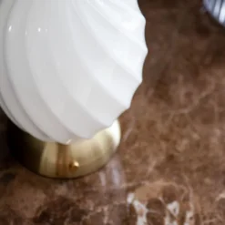 Halo Design Twist Egg bordlampe, messing