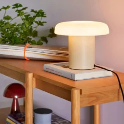 Hübsch Ateliers bordlampe, beige