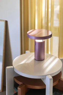 Hübsch BringMe Mini genopladelig bordlampe, lyserød