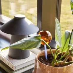 Hübsch Chipper bordlampe, sort