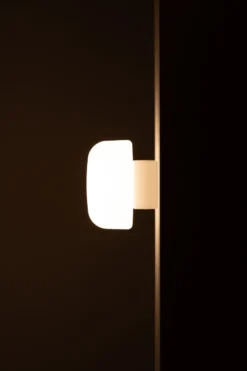 Ifö Electric Solenne loft-/væglampe, hvid, Ø21 cm