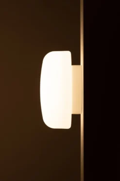 Ifö Electric Solenne loft-/væglampe, hvid, Ø32 cm